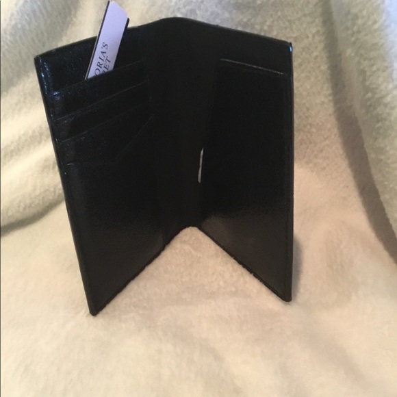 New Black Passport Case 🌍 - Picture 5 of 6